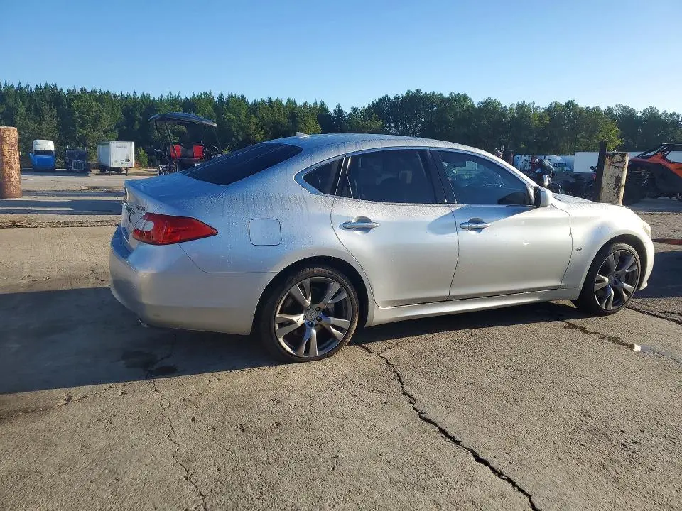 2014 INFINITI Q70 3.7  