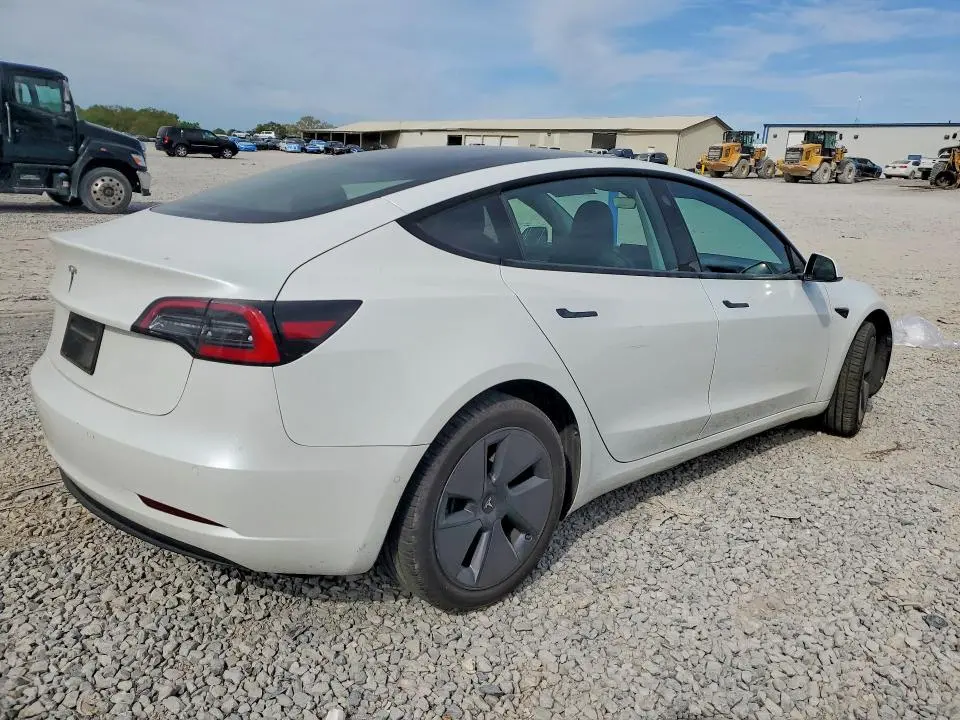 2021 TESLA MODEL 3   
