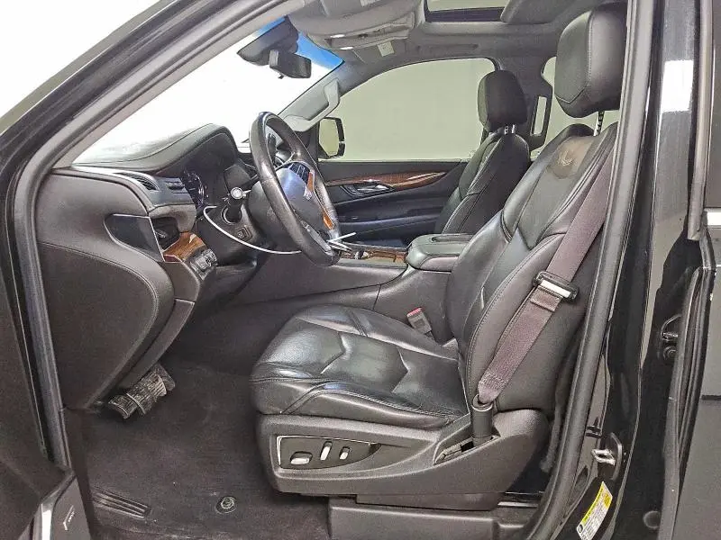 2017 CADILLAC ESCALADE LUXURY  
