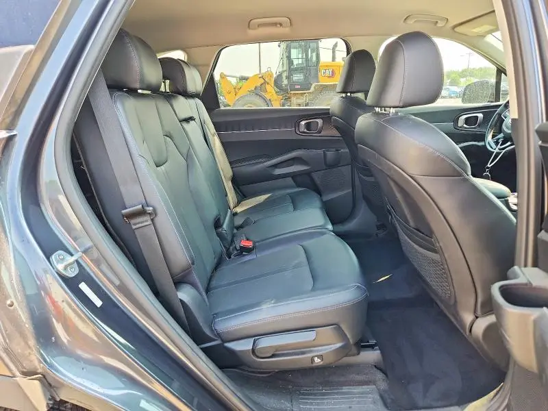 2021 KIA SORENTO S  