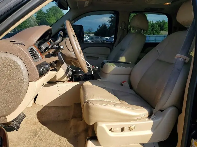 2010 CHEVROLET TAHOE K1500 LTZ  