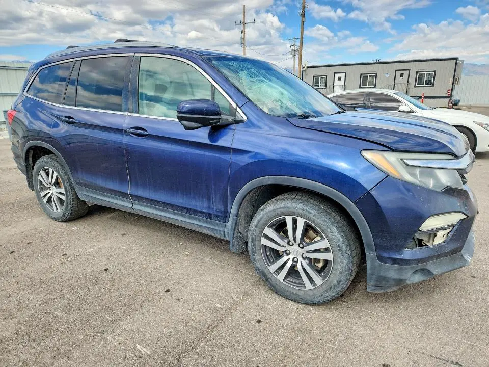 2017 HONDA PILOT   