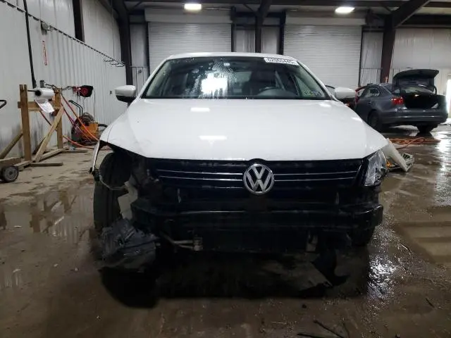 2013 VOLKSWAGEN JETTA SE  