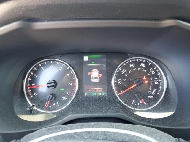 2022 TOYOTA RAV4 XLE  