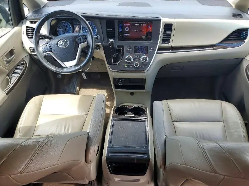 2017 TOYOTA SIENNA XLE 8-PASSENGER  