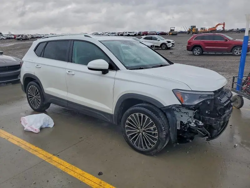 2025 VOLKSWAGEN TAOS SE  