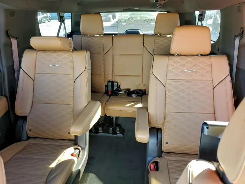 2024 CADILLAC ESCALADE ESV SPORT  