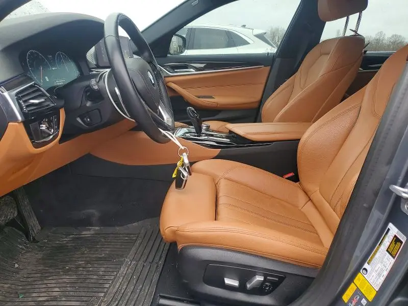 2019 BMW 530XE   