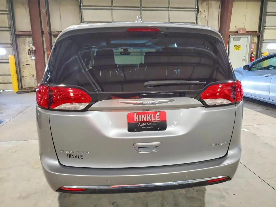 2018 CHRYSLER PACIFICA LIMITED  