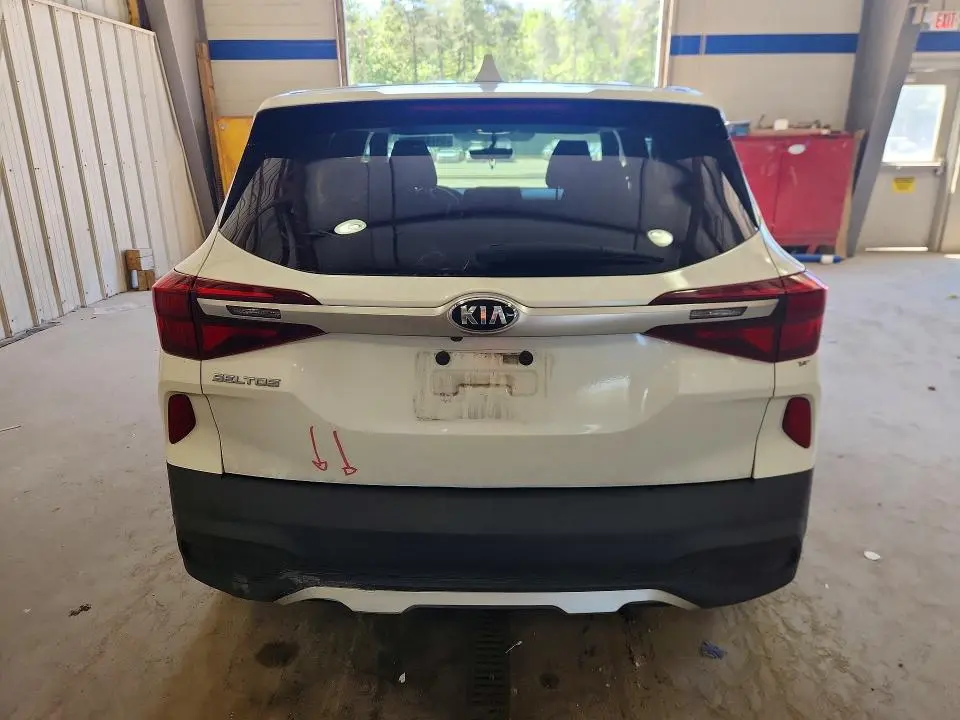 2021 KIA SELTOS LX  