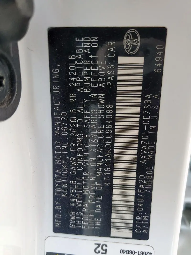 2020 TOYOTA CAMRY SE  