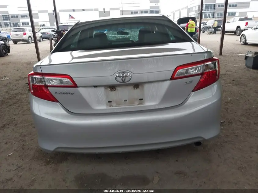 2014 TOYOTA CAMRY LE