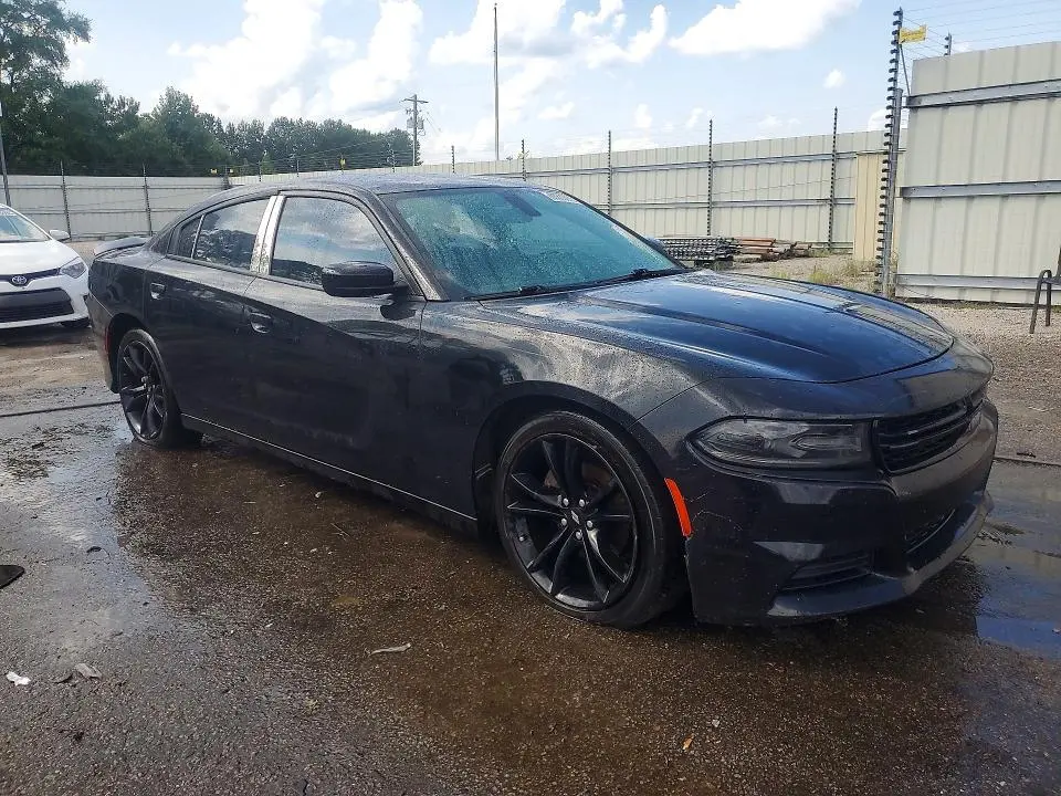 2018 DODGE CHARGER SXT  