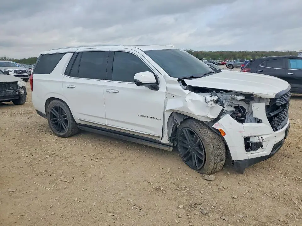 2021 GMC YUKON   