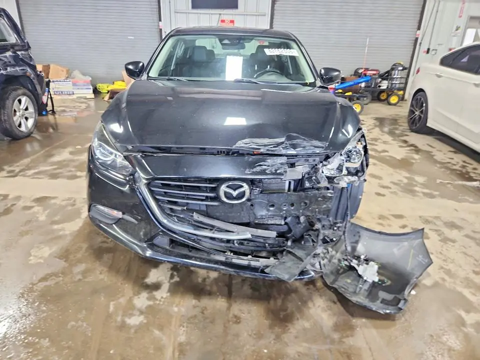 2018 MAZDA 3 TOURING  
