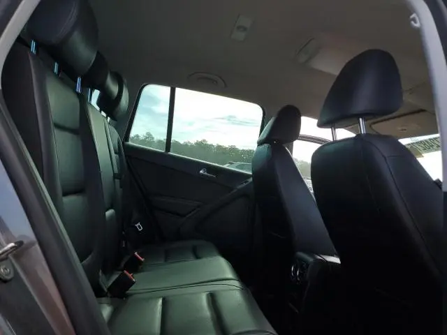 2012 VOLKSWAGEN TIGUAN S  
