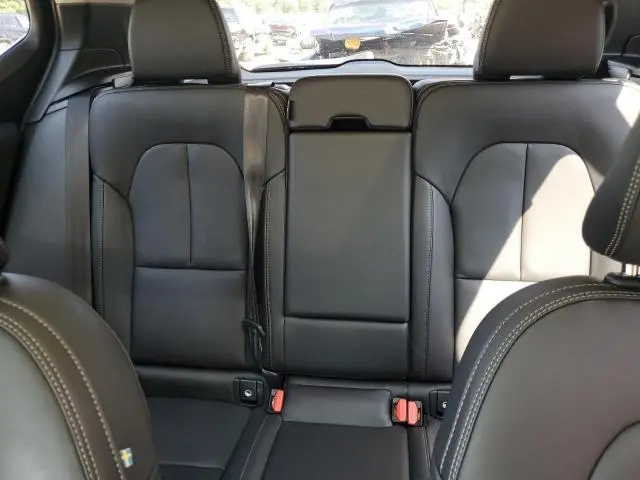 2025 VOLVO XC40 PLUS