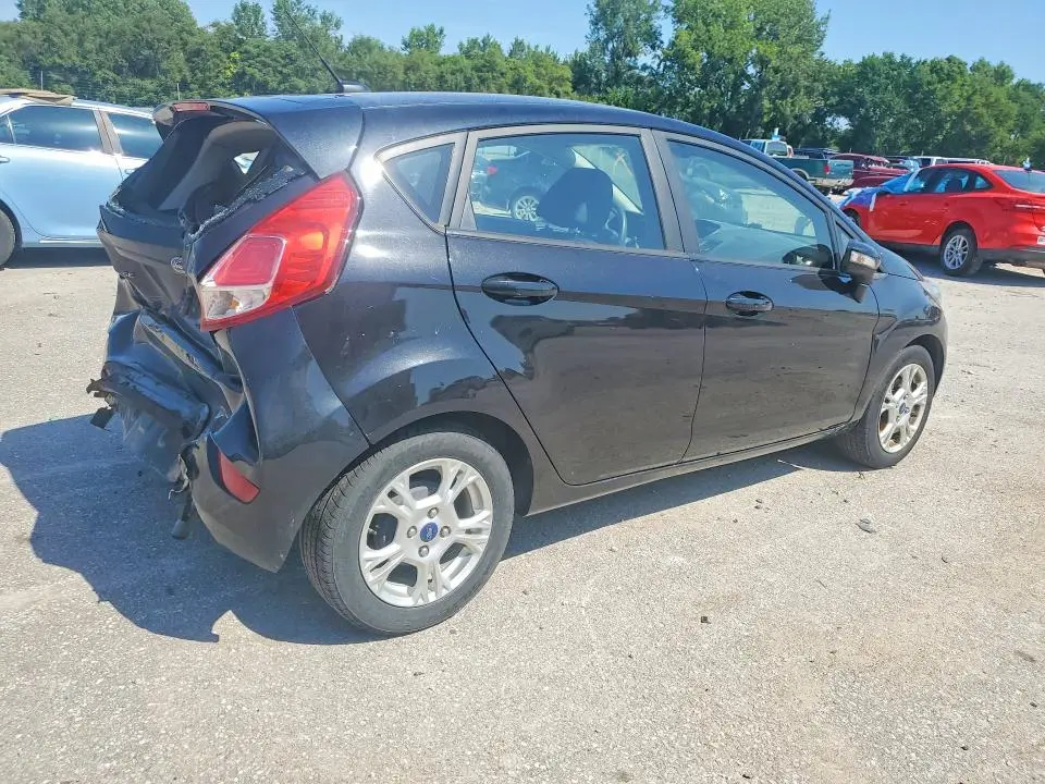 2015 FORD FIESTA SE  