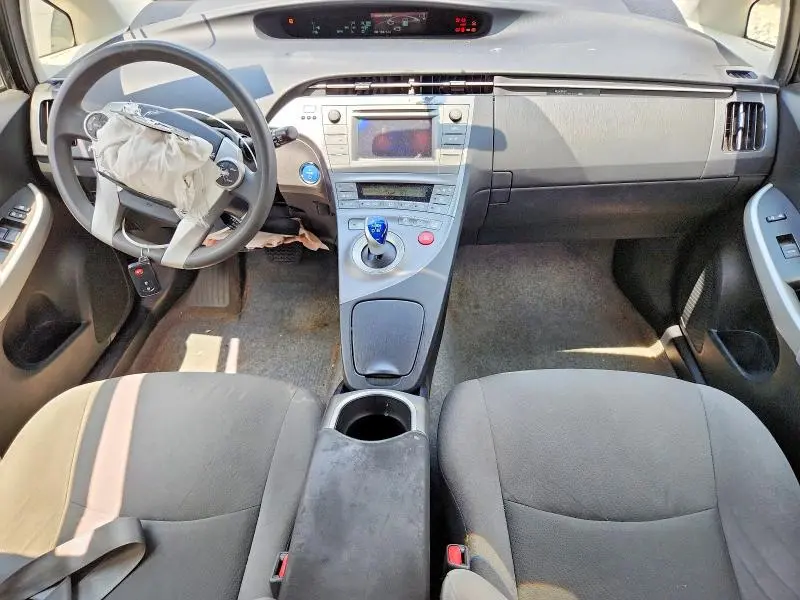 2015 TOYOTA PRIUS THREE  