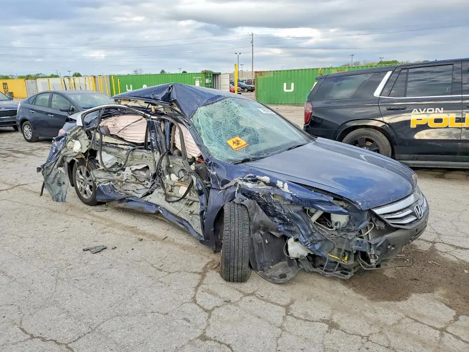 2011 HONDA ACCORD LXP  