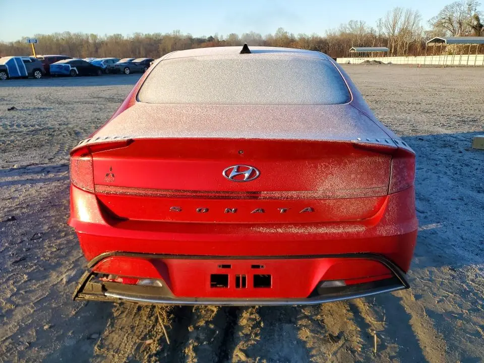 2022 HYUNDAI SONATA SE  