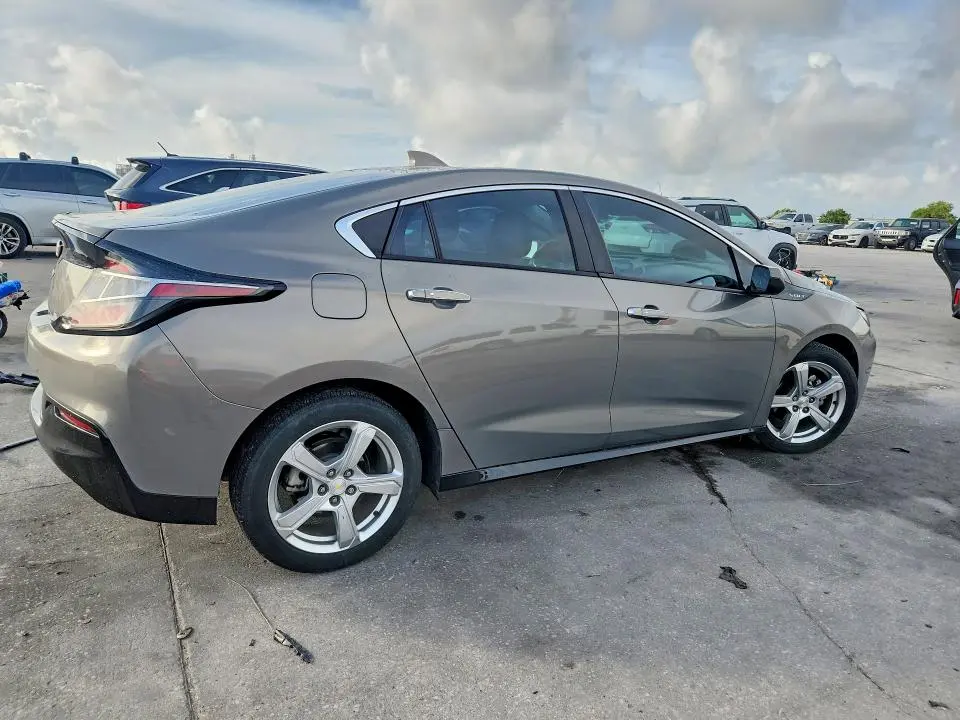 2017 CHEVROLET VOLT LT  