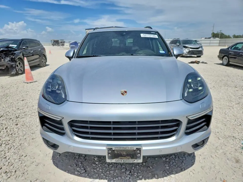 2018 PORSCHE CAYENNE   