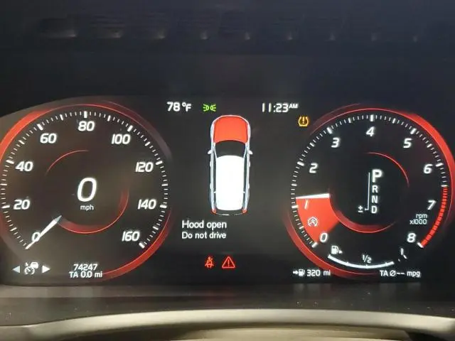 2016 VOLVO XC90 T6  