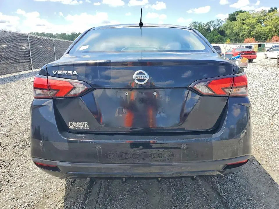 2020 NISSAN VERSA S  
