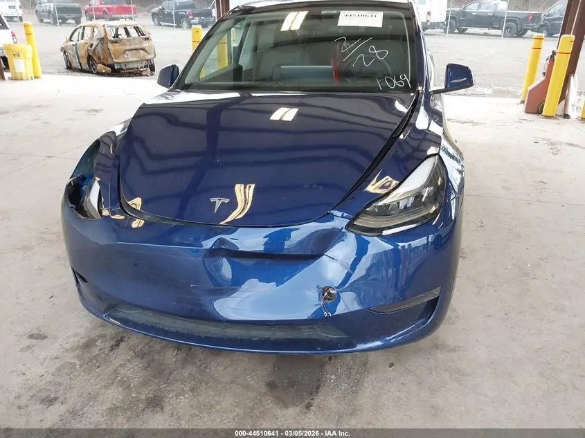 2024 TESLA MODEL Y LONG RANGE SINGLE MOTOR REAR-WHEEL DRIVE/RWD