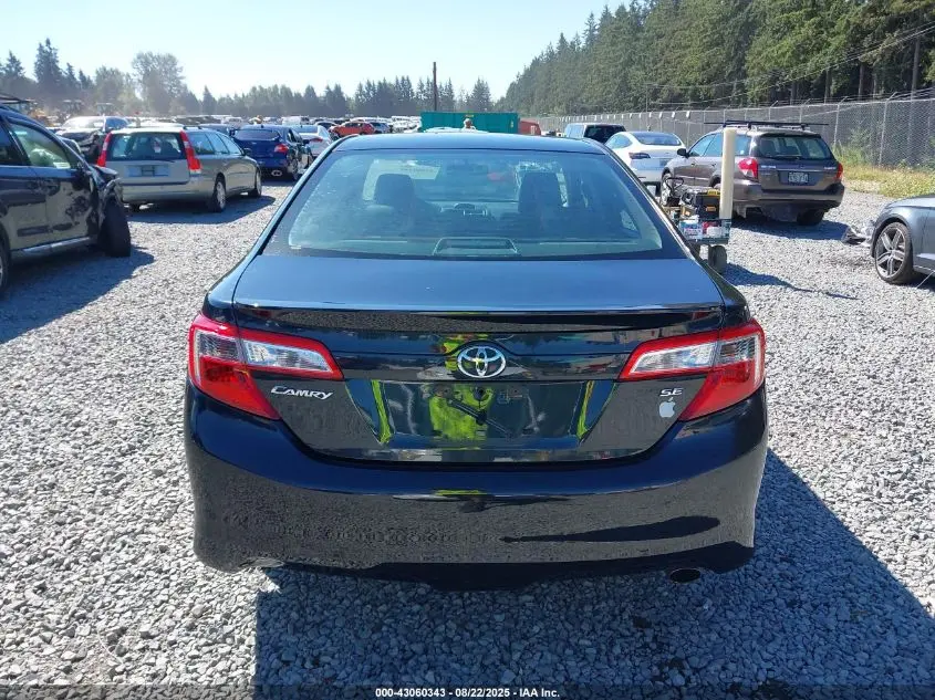 2014 TOYOTA CAMRY SE
