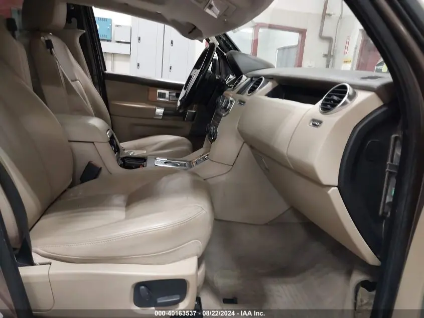 2015 LAND ROVER LR4  