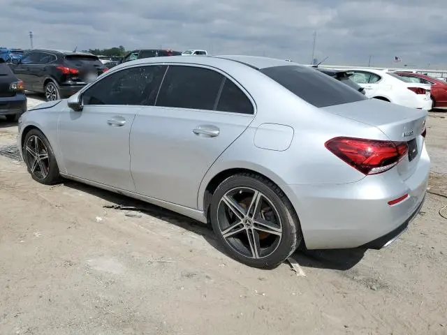 2021 MERCEDES-BENZ A 220  