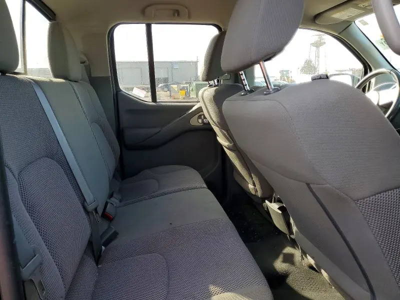 2019 NISSAN FRONTIER SV  