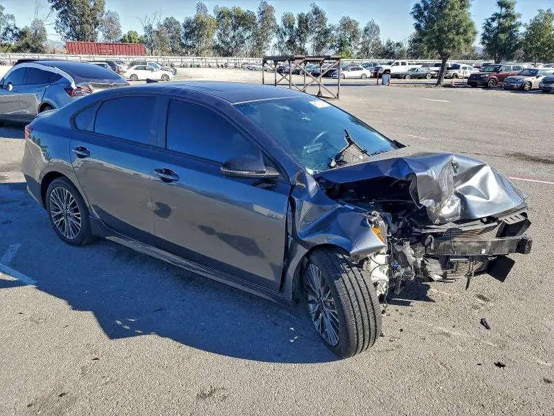 2023 KIA FORTE GT LINE  
