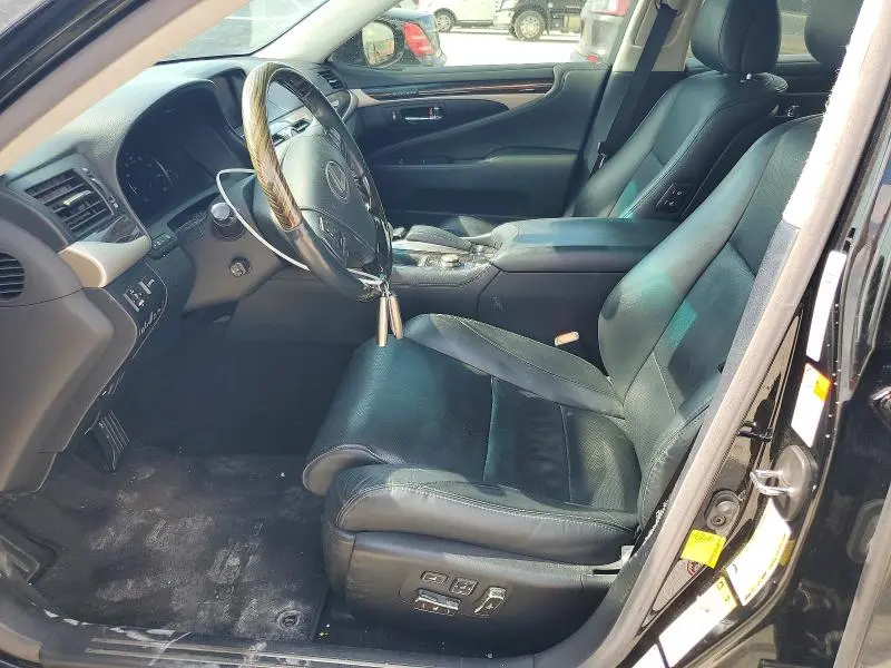 2015 LEXUS LS 460  
