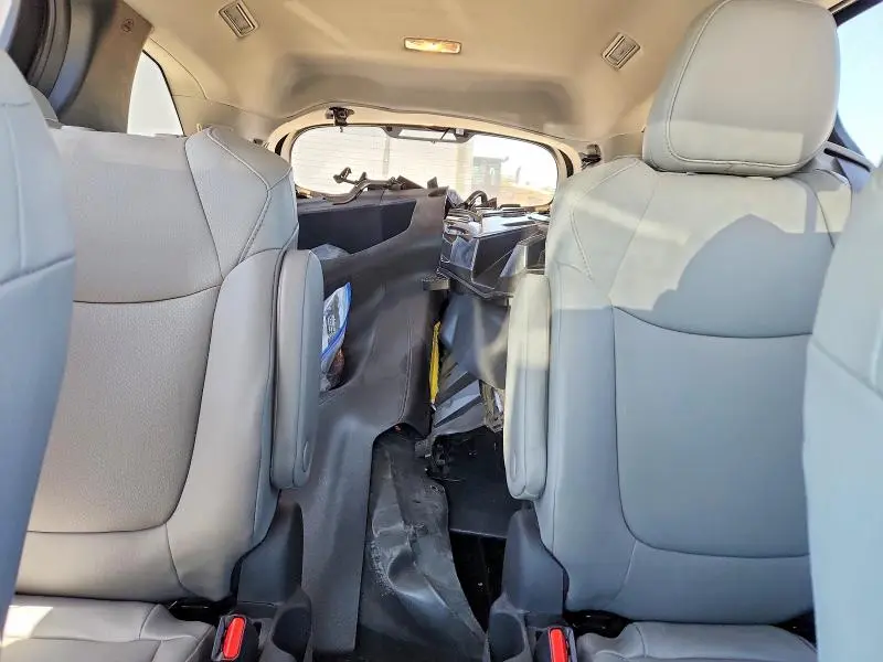 2025 TOYOTA SIENNA XLE 7-PASSENGER  
