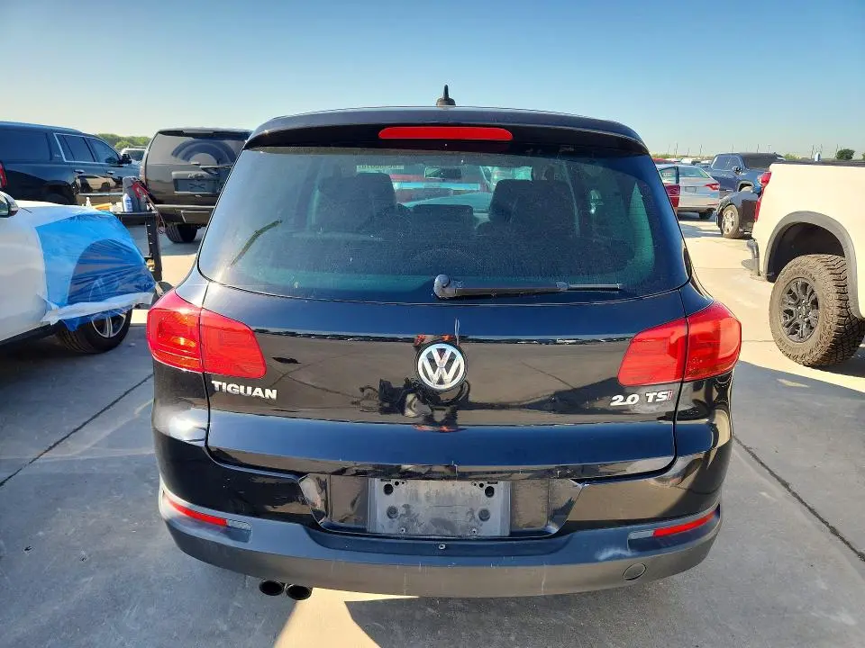 2014 VOLKSWAGEN TIGUAN S  