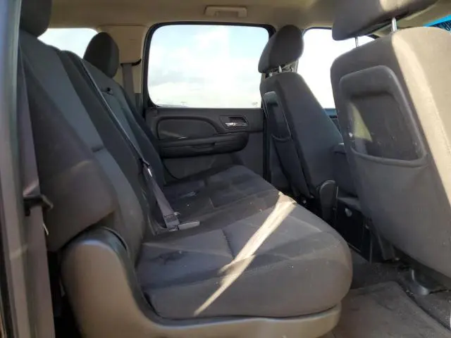 2011 CHEVROLET SUBURBAN C1500 LS  