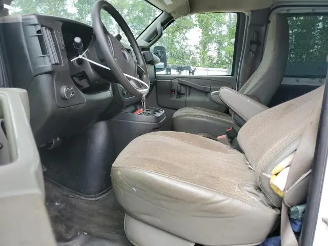 2016 GMC SAVANA G2500  