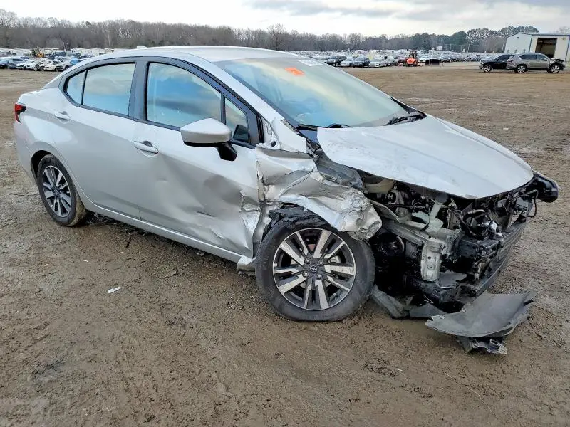 2023 NISSAN VERSA SV  