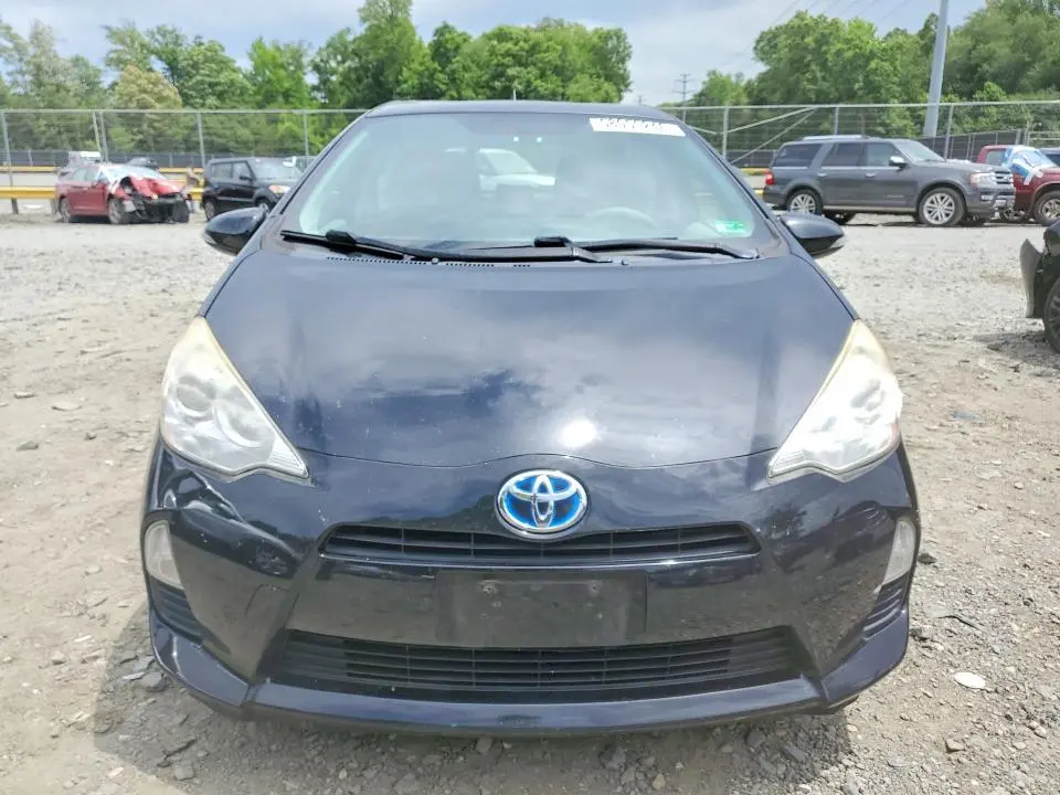 2013 TOYOTA PRIUS C TWO  