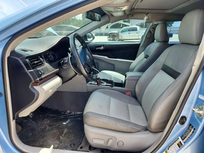 2014 TOYOTA CAMRY XLE V6  