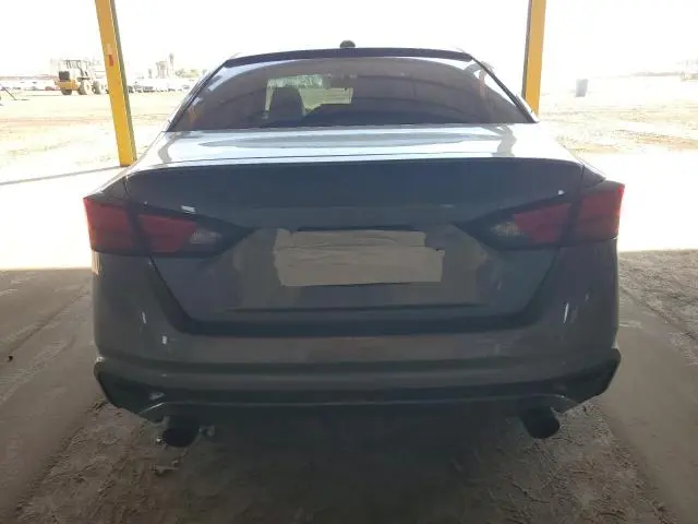 2019 NISSAN ALTIMA SR  