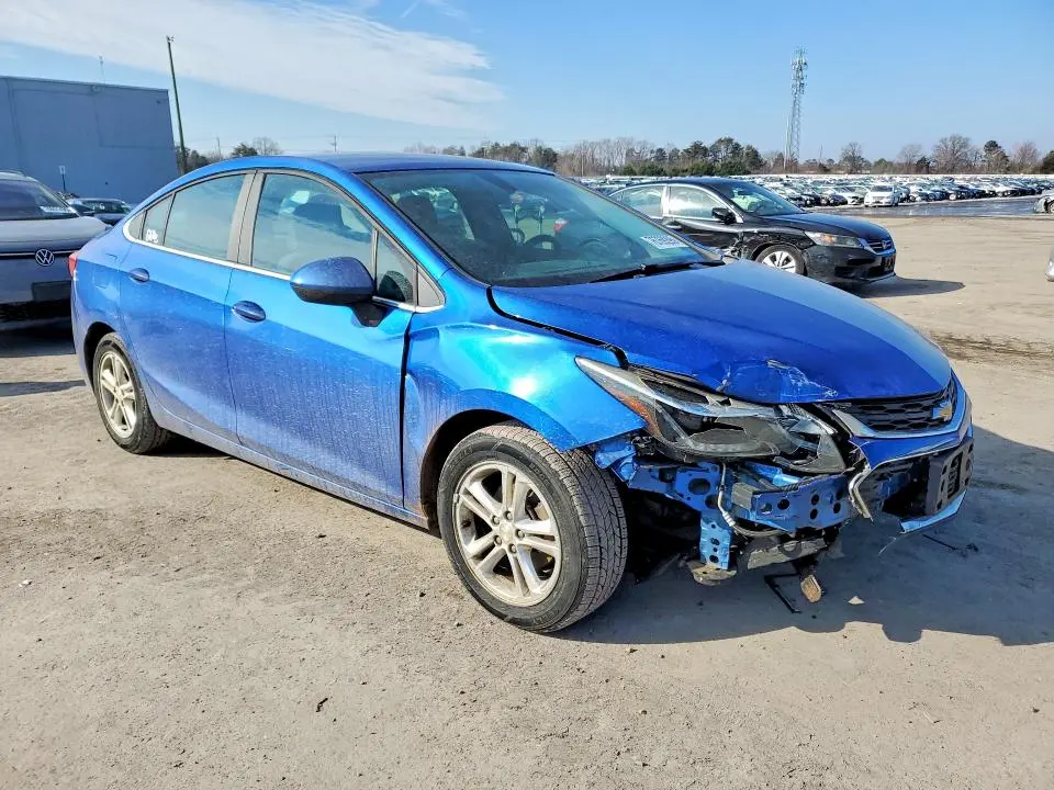 2017 CHEVROLET CRUZE LT  