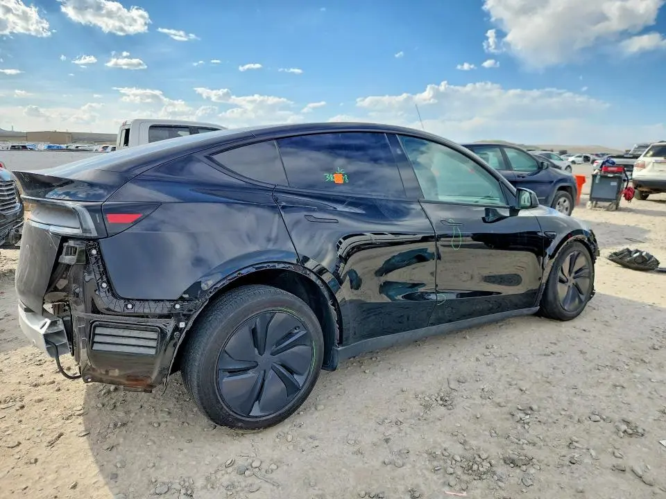 2026 TESLA MODEL Y   