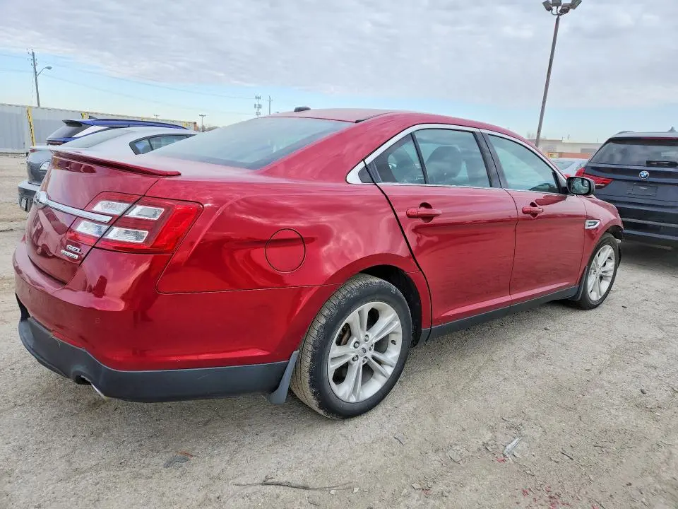 2015 FORD TAURUS SEL  
