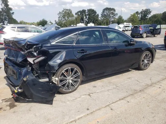 2019 TOYOTA AVALON XLE  