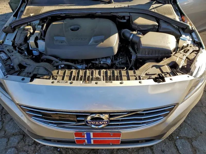 2018 VOLVO S60 PLATINUM  