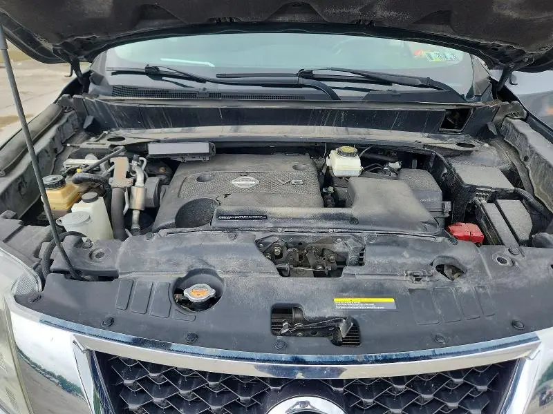 2015 NISSAN PATHFINDER SV  
